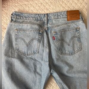 Levi’s Low Loose Women’s Jeans
